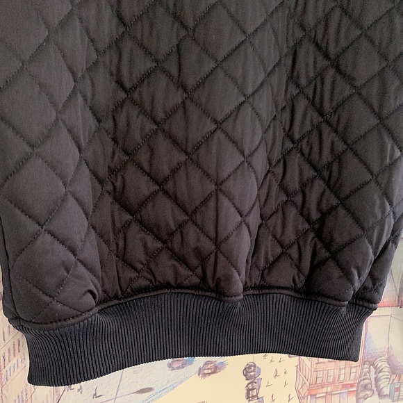 Zara navy diamond quilted bomber with pockets size Small - Picture 3 of 9